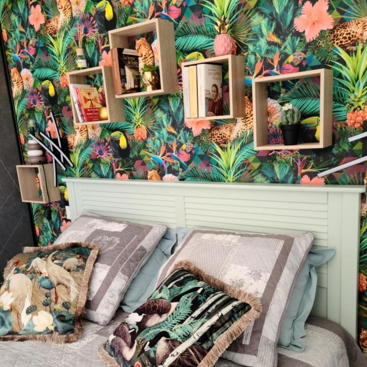 Les Papillons D'Uzes Bed & Breakfast Saint-Laurent-la-Vernède Eksteriør bilde