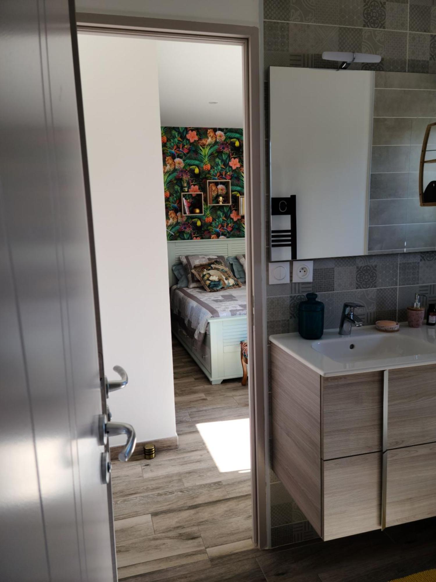 Les Papillons D'Uzes Bed & Breakfast Saint-Laurent-la-Vernède Eksteriør bilde