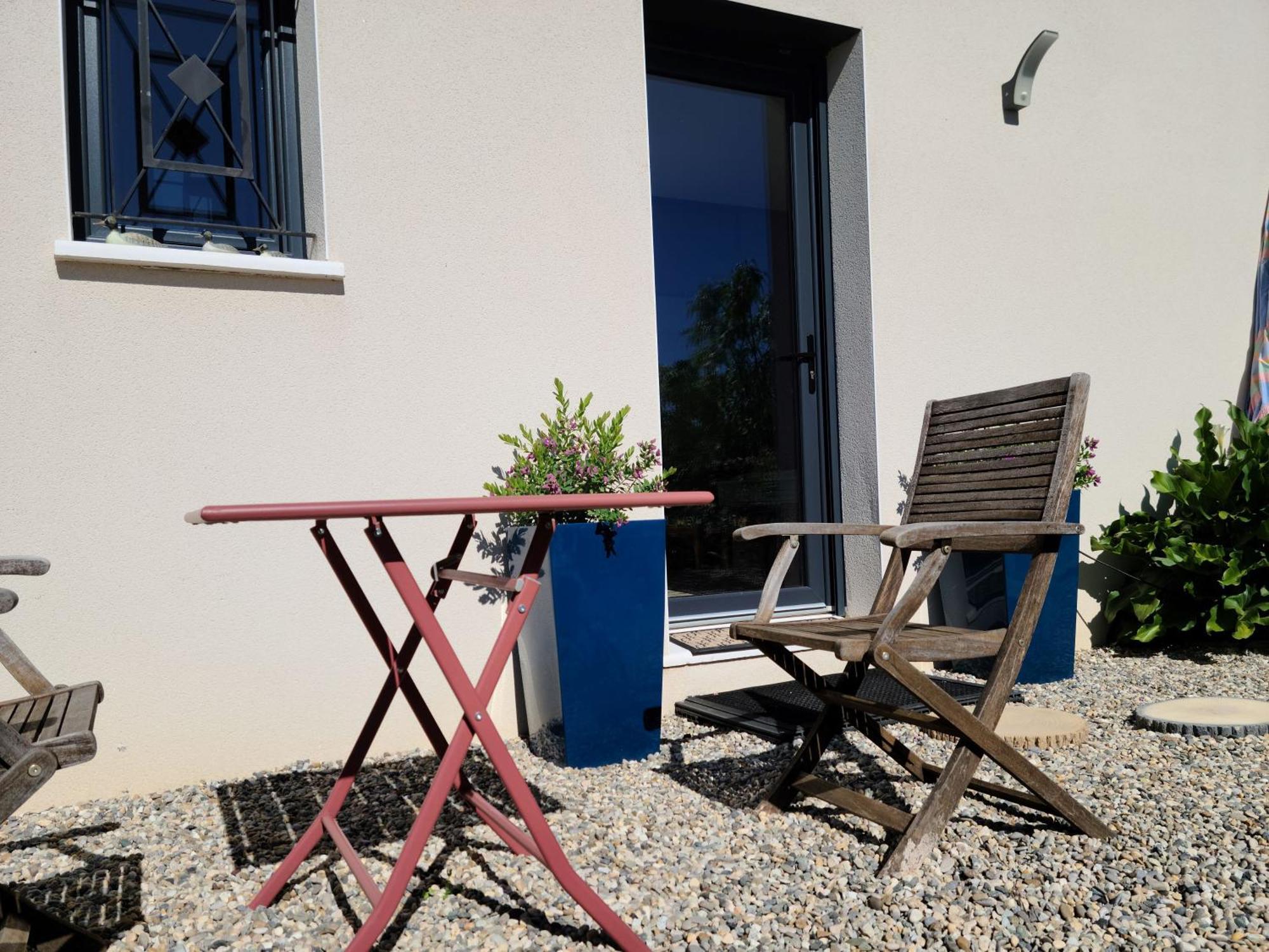 Les Papillons D'Uzes Bed & Breakfast Saint-Laurent-la-Vernède Eksteriør bilde